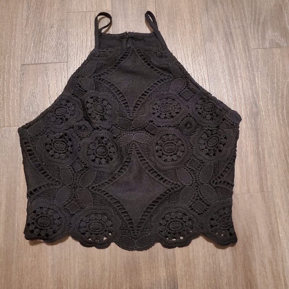 A&F cropped halter top (xs)